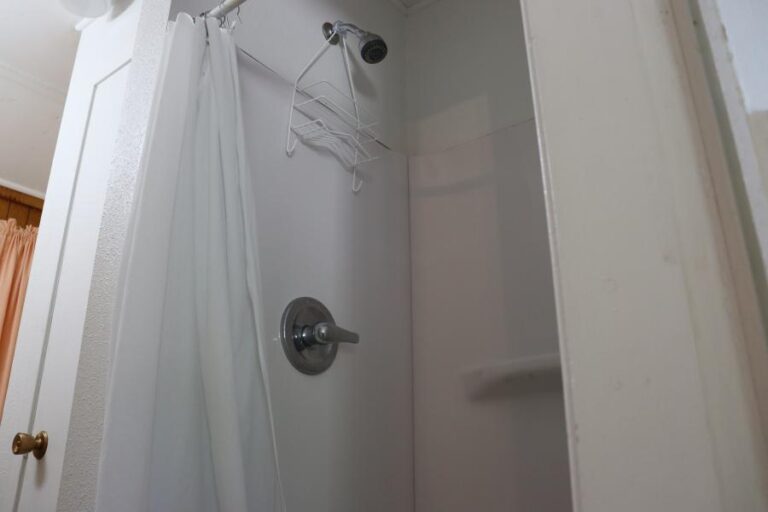 Chronicles Shower